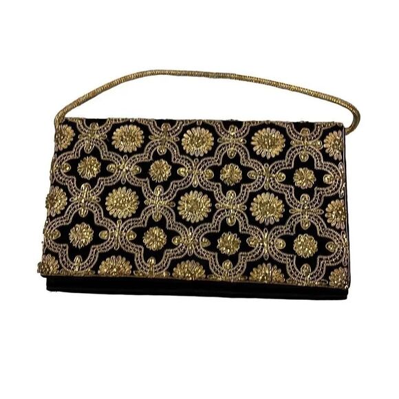Exquisite beaded clutch - Picture 1 of 4